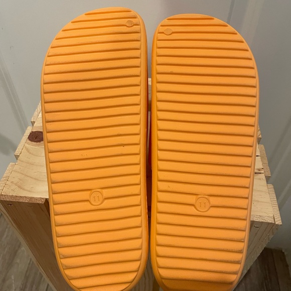 Slides - Picture 3 of 3